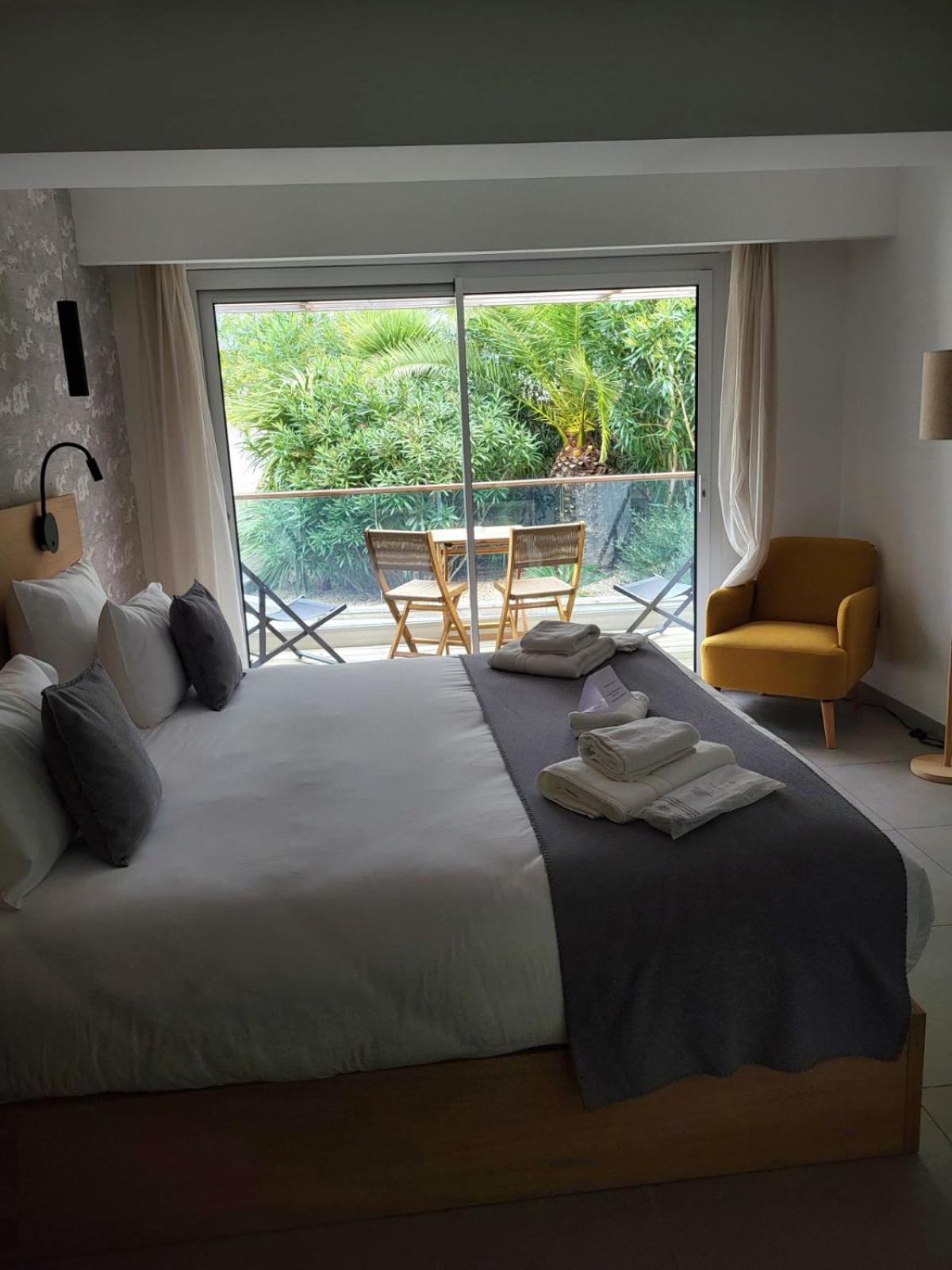 Hotel L'Albatros Saint-Trojan-les-Bains Exteriör bild