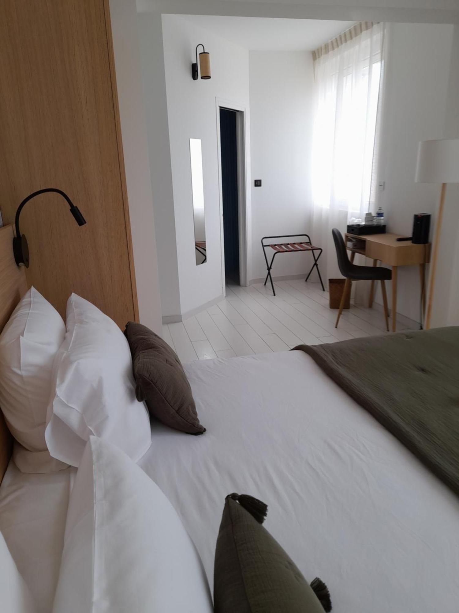Hotel L'Albatros Saint-Trojan-les-Bains Exteriör bild